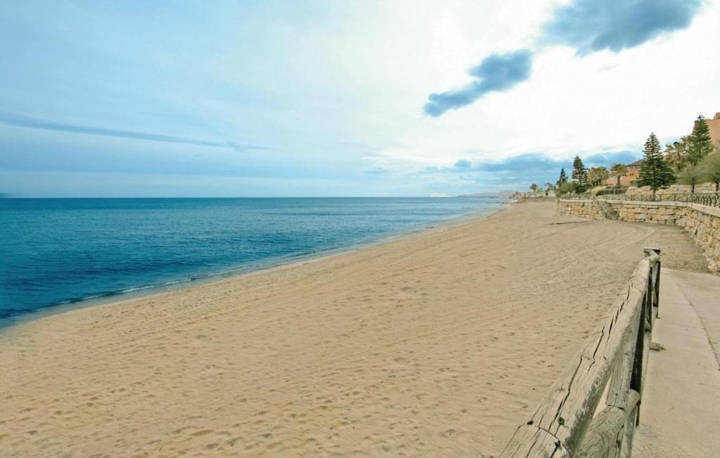 Penthouse On The Beachfront Estepona Esterno foto