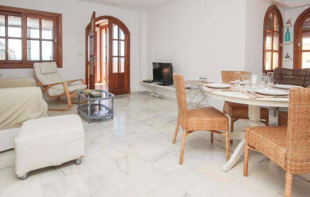 Penthouse On The Beachfront Estepona Esterno foto