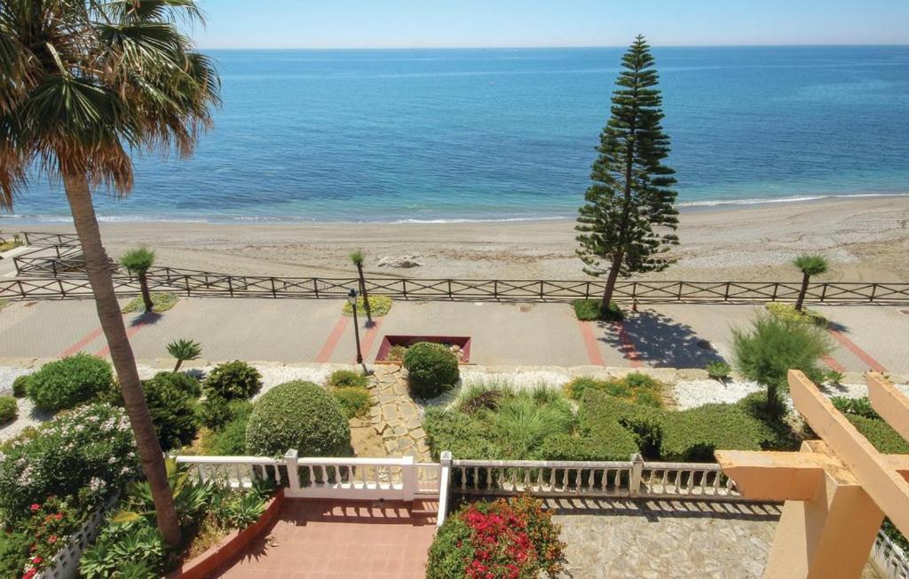 Penthouse On The Beachfront Estepona Esterno foto