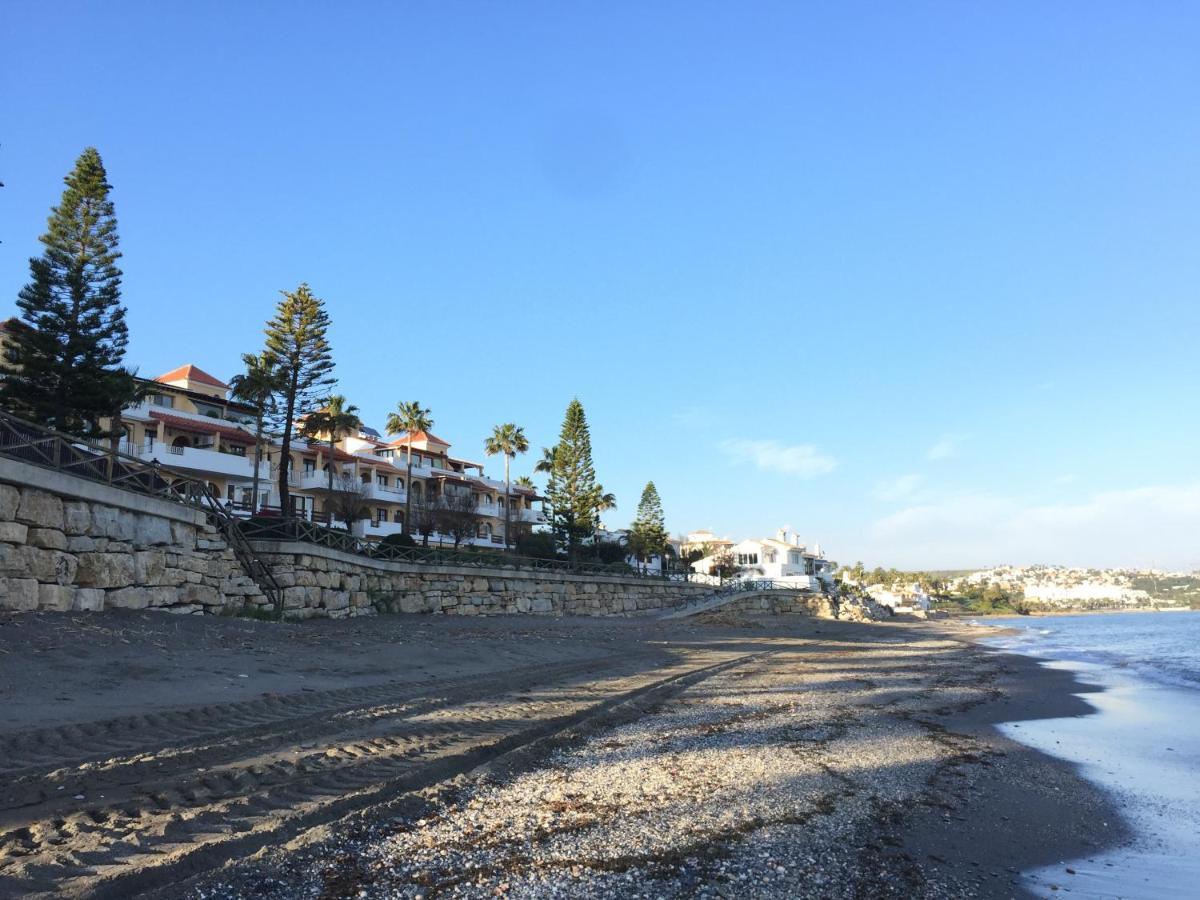 Penthouse On The Beachfront Estepona Esterno foto
