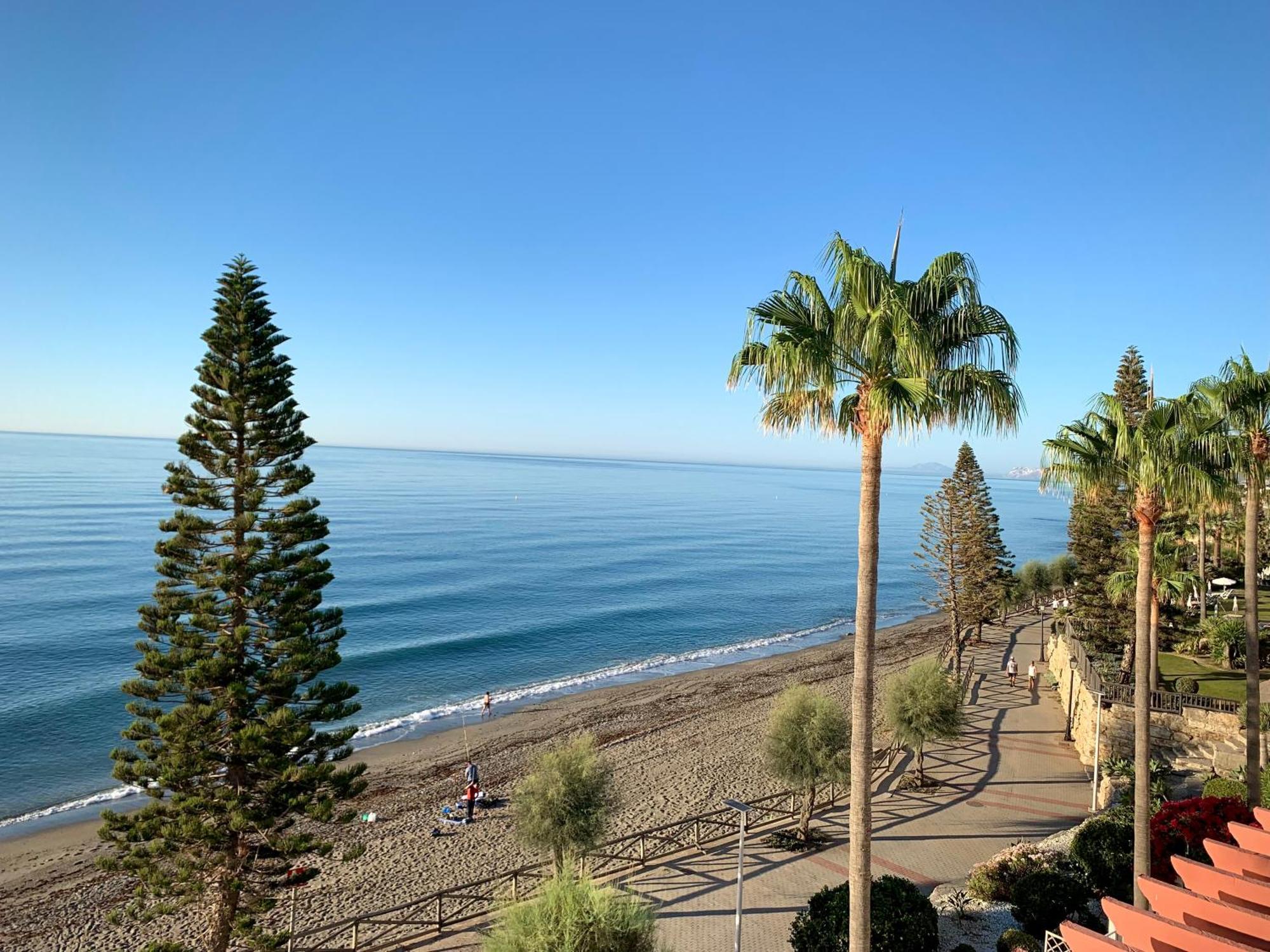 Penthouse On The Beachfront Estepona Esterno foto
