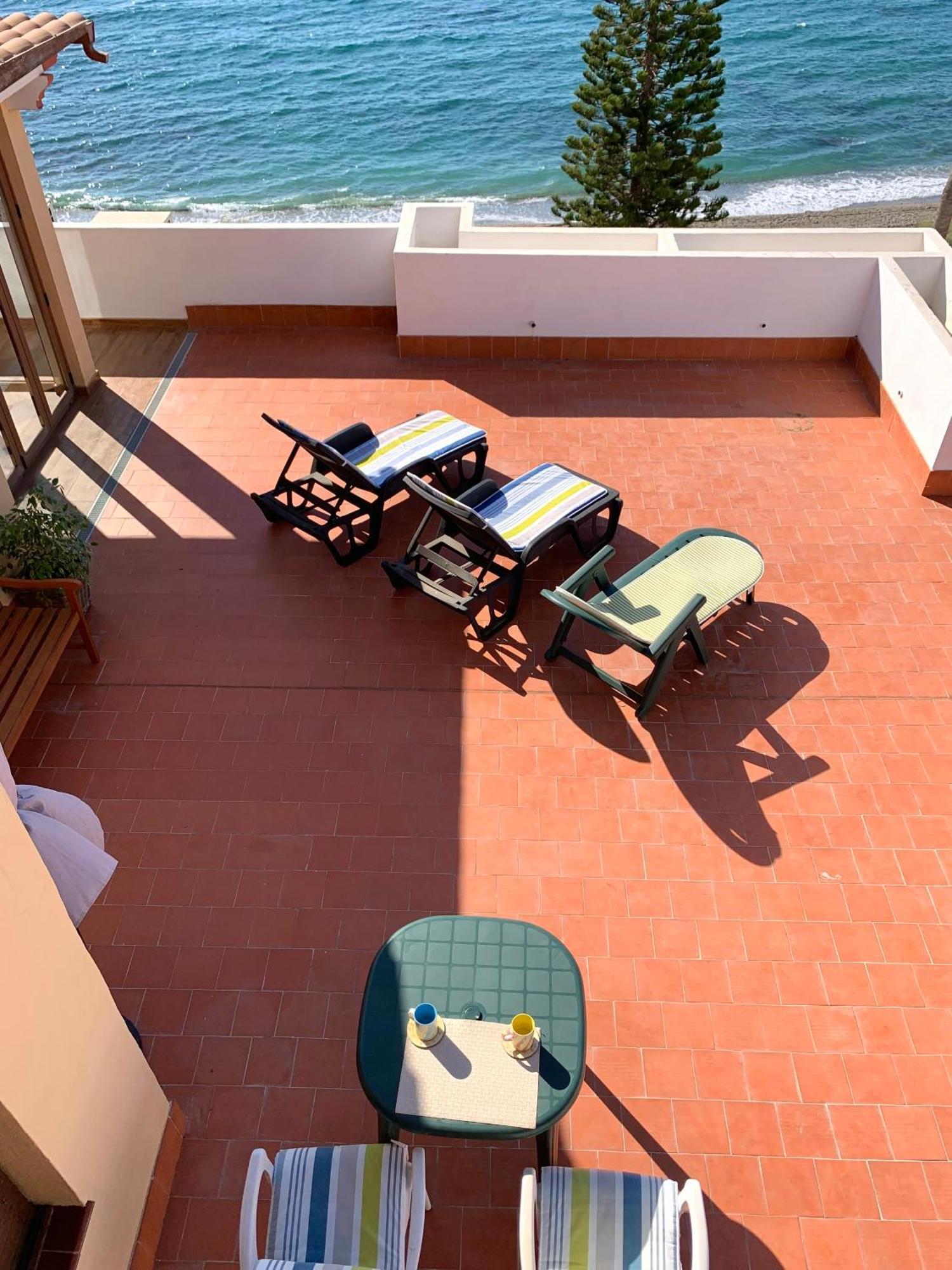Penthouse On The Beachfront Estepona Esterno foto